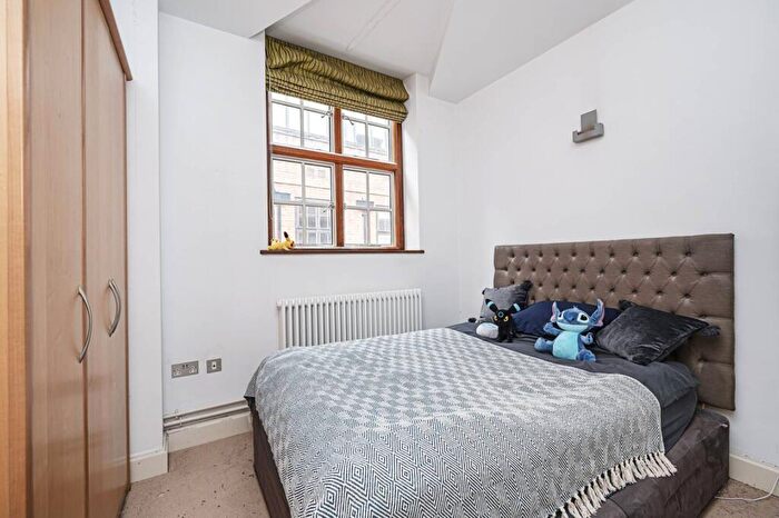 2 Bedroom Flat For Sale In Fleet Street, St Pauls, London, EC4A