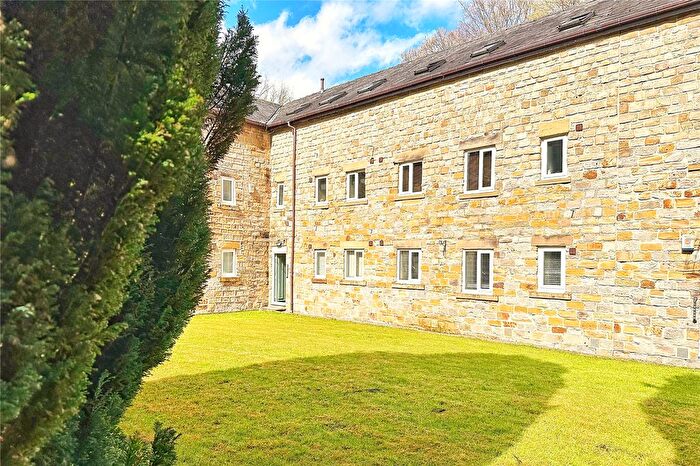 2 Bedroom Flat For Sale In Oldham Road, Ashton-Under-Lyne, Greater Manchester, OL7