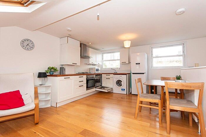 2 Bedroom Flat To Rent In Browning Street, Walworth, SE17