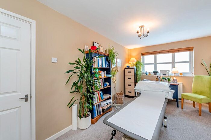 1 Bedroom Apartment For Sale In B Chester Road, Penyffordd, CH4