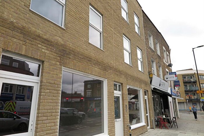 1 Bedroom Flat To Rent In Lower Road, Surrey Quays, SE16