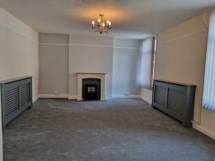 2 Bedroom Flat To Rent In Apartment Dawlish, EX7