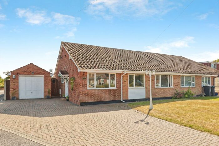 4 Bedroom Bungalow For Sale In Parsonage Fields, Monkton, Ramsgate, Kent, CT12