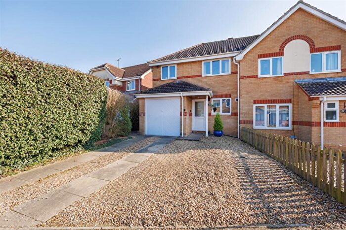 3 Bedroom Semi-Detached House For Sale In St. Andrews Road, Beccles, NR34