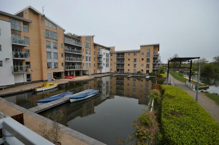 2 Bedroom Apartment To Rent In Lockside Marina, Chelmsford, Essex, CM2