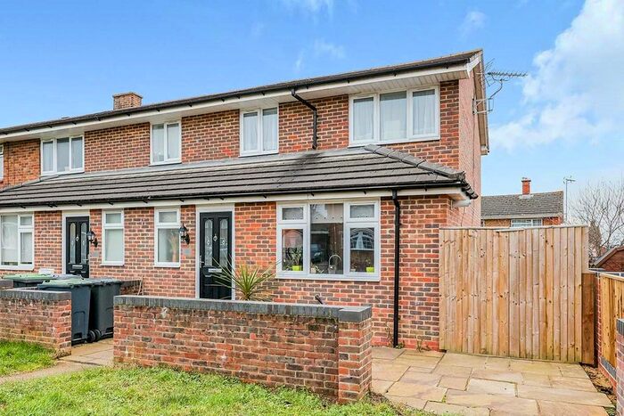 3 Bedroom Semi-Detached House To Rent In Oakshott Drive, Havant, Hampshire, PO9