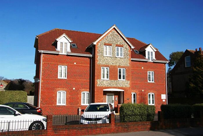 2 Bedroom Apartment To Rent In Warsash Road, Locks Heath, SO31