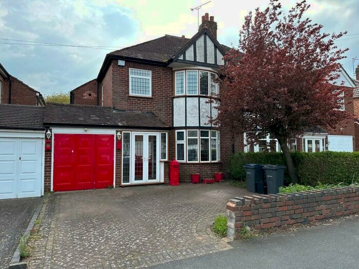 3 Bedroom Semi-Detached House To Rent In Sandgate Road, Hall Green, Birmingham, B28