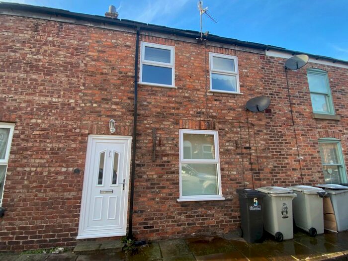 2 Bedroom Terraced House To Rent In George Street West, Macclesfield, SK11
