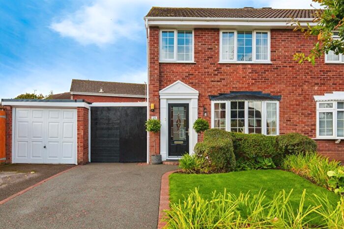 3 Bedroom Semi-Detached House For Sale In Summertrees Avenue, Wirral, CH49