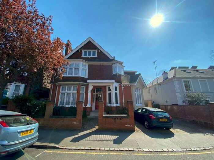 2 Bedroom Flat To Rent In Mulgrave Road, Croydon, CR0