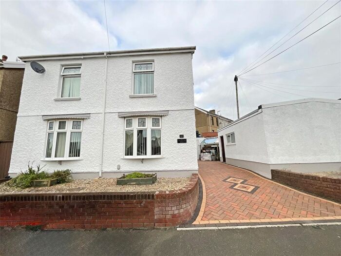 3 Bedroom Detached House For Sale In Margam Place, Llanelli, SA15