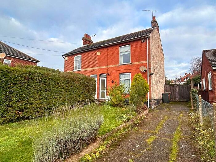 3 Bedroom Semi-Detached House To Rent In Henniker Road, Ipswich, Suffolk, IP1