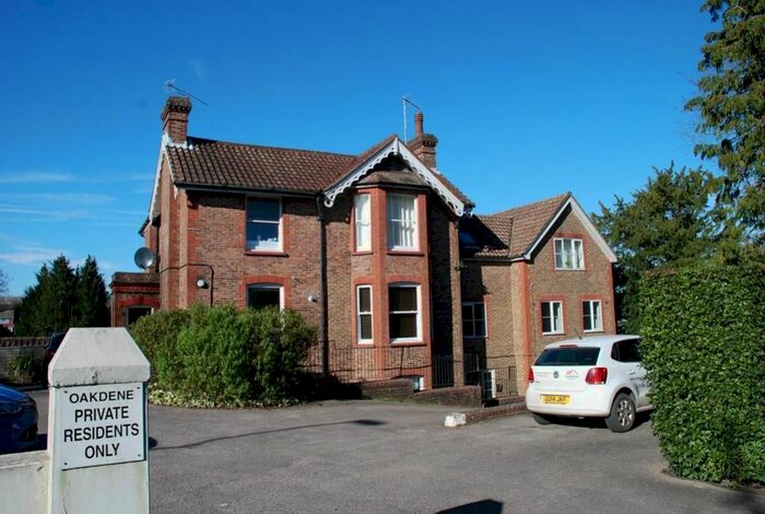 1 Bedroom Flat To Rent In Oakdene, Paddockhall Road, Haywards Heath, West Sussex, RH16