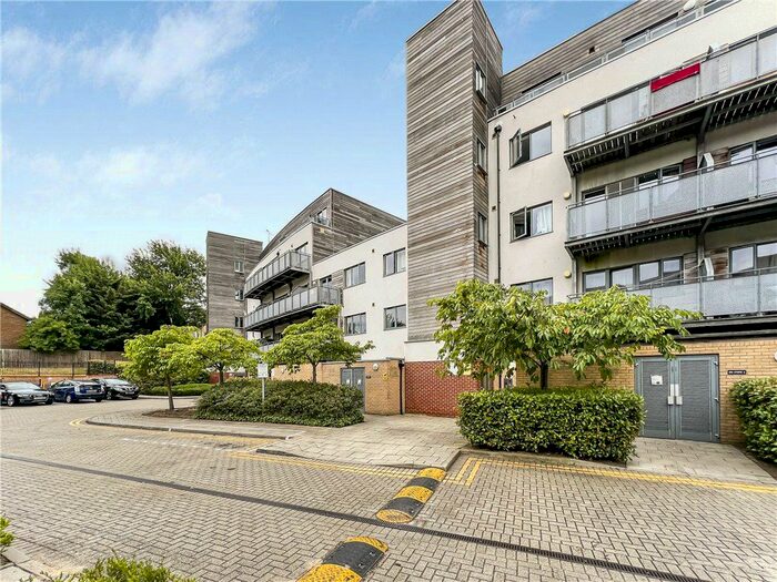 2 Bedroom Flat To Rent In Lapis Close, London, NW10