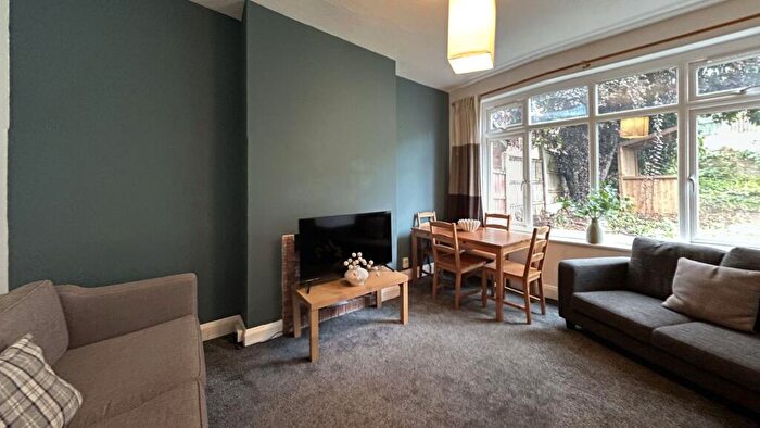 4 Bedroom House To Rent In Harrington Drive, Nottingham, NG7