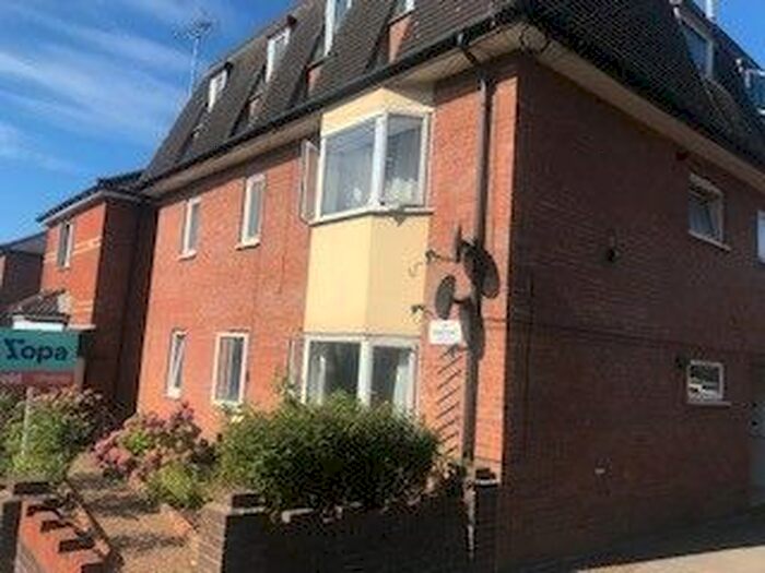 2 Bedroom Flat To Rent In Bullar Road, Southampton, SO18