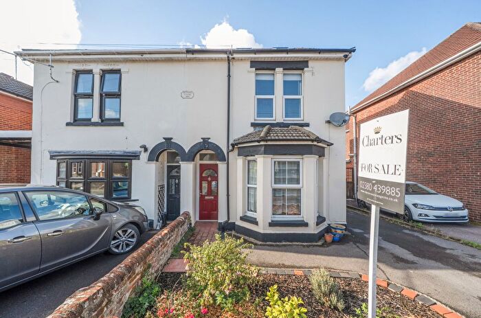 5 Bedroom Semi-Detached House For Sale In Oaktree Road, Bitterne Park, Southampton, Hampshire, SO18