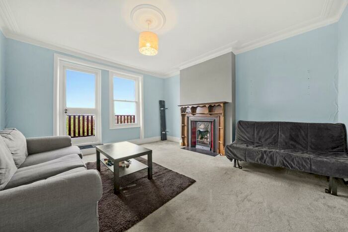 1 Bedroom Flat To Rent In Alexandra Park Road, Alexandra Park, London, N22