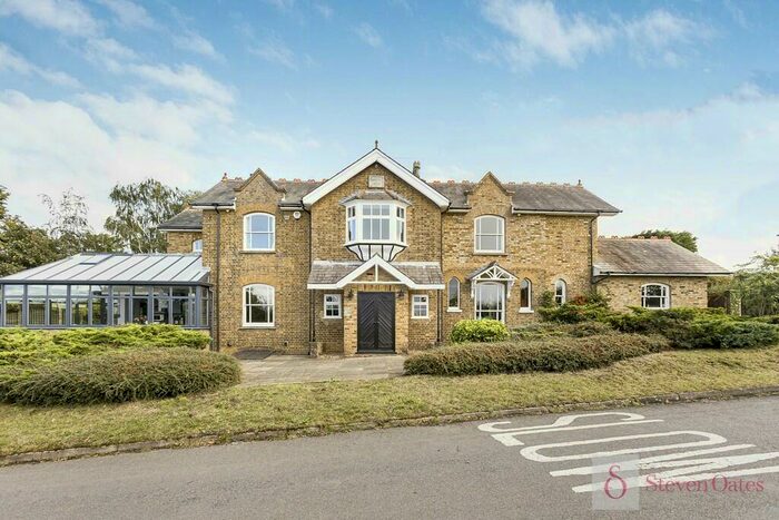 5 Bedroom Detached House To Rent In Stoney Hills, Ware, SG12