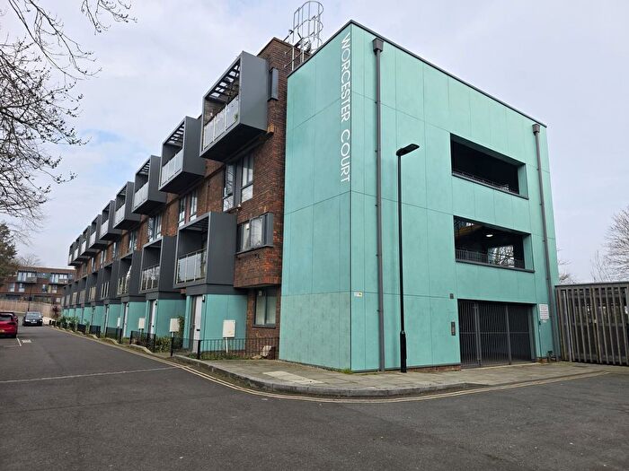 2 Bedroom Flat For Sale In Copley Close, London, W7