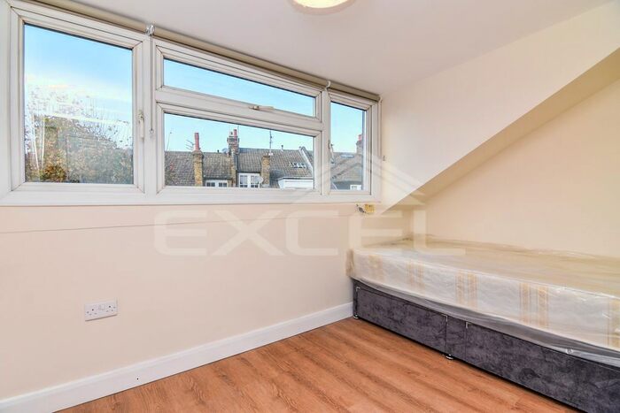 Studio To Rent In Glenmore Road, Belsize Park, London, NW3
