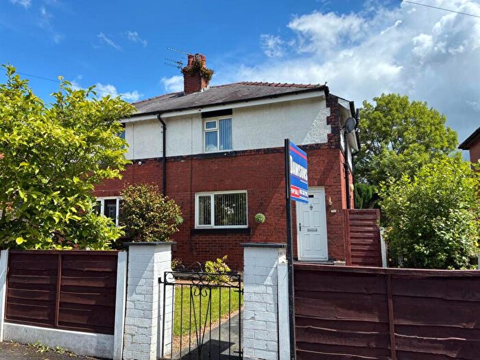 3 Bedroom Semi-Detached House For Sale In Victoria Street, Dukinfield, SK16