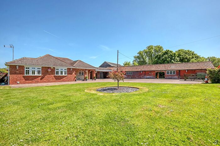 4 Bedroom Bungalow For Sale In Colchester Road, Peldon, CO5