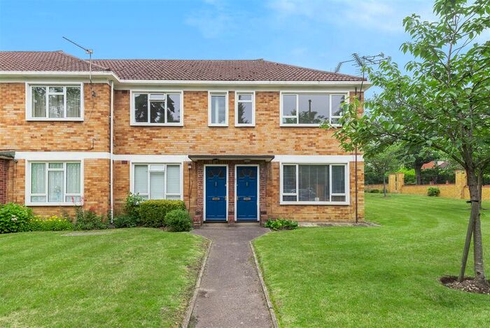 2 Bedroom Maisonette To Rent In Abbey Court, Camberley, GU15