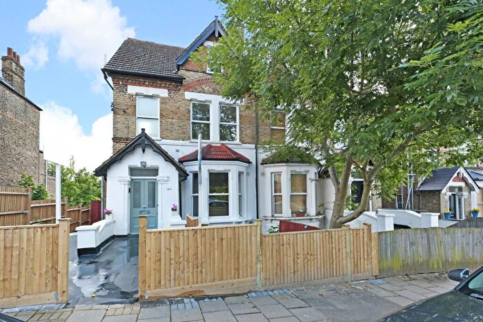 1 Bedroom Apartment To Rent In Auckland Hill, West Norwood, London, SE27