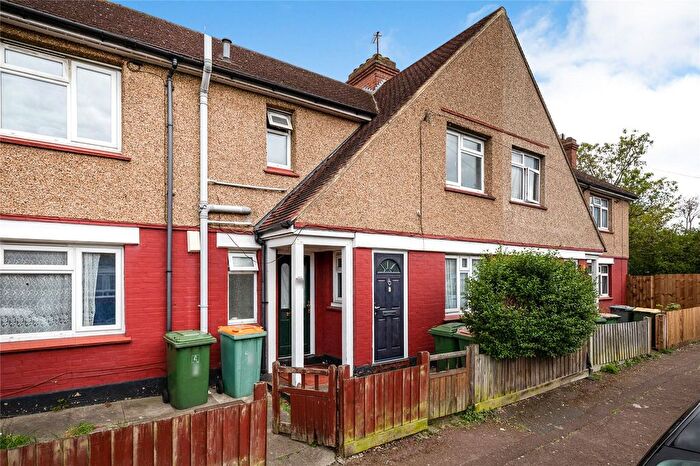 3 Bedroom Flat To Rent In Skipsey Avenue, London, E6