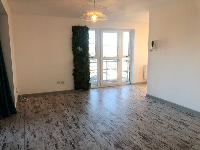 2 Bedroom Flat To Rent In Castle Street, Plymouth, PL1