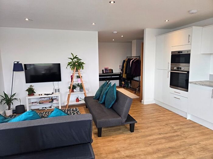 2 Bedroom Flat For Sale In Upper Dock Street, Newport, NP20