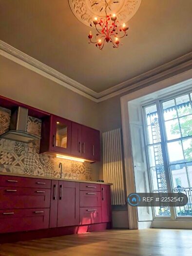 1 Bedroom Flat To Rent In Lansdowne Crescent, Leamington Spa, CV32