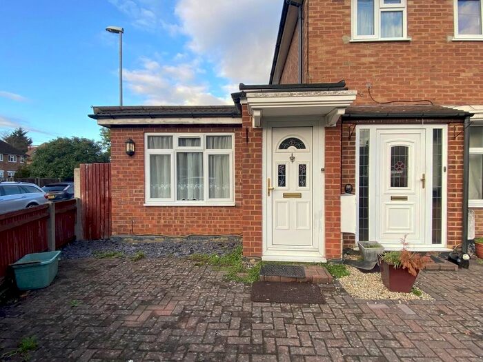 1 Bedroom Flat To Rent In Clayton Road, KT9