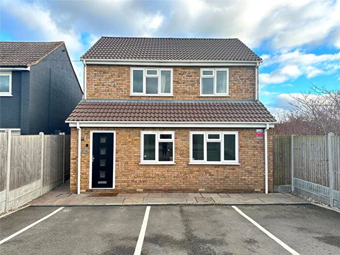 2 Bedroom Apartment For Sale In Boult Road, Basildon, Essex, SS15