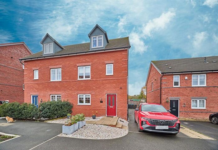 4 Bedroom Town House For Sale In Notleyfield Close, Earl Shilton, Leicester, LE9