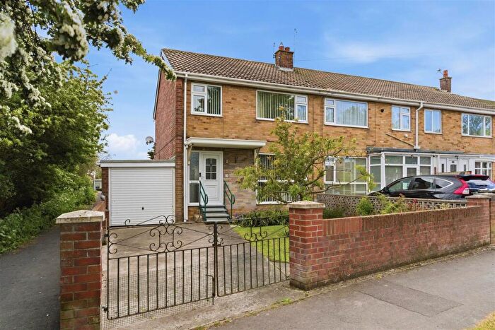 3 Bedroom End Of Terrace House For Sale In Ryecroft Drive, Withernsea, HU19