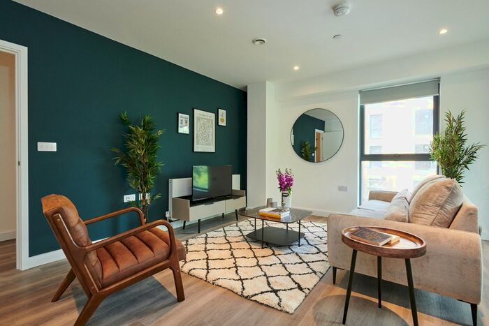 2 Bedroom Flat To Rent In Station View, Guildford, GU1