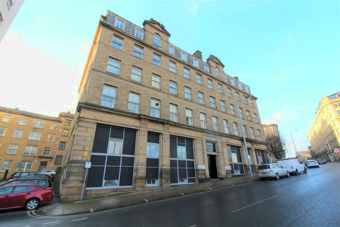 2 Bedroom Apartment To Rent In Manor Row Bradford, BD1