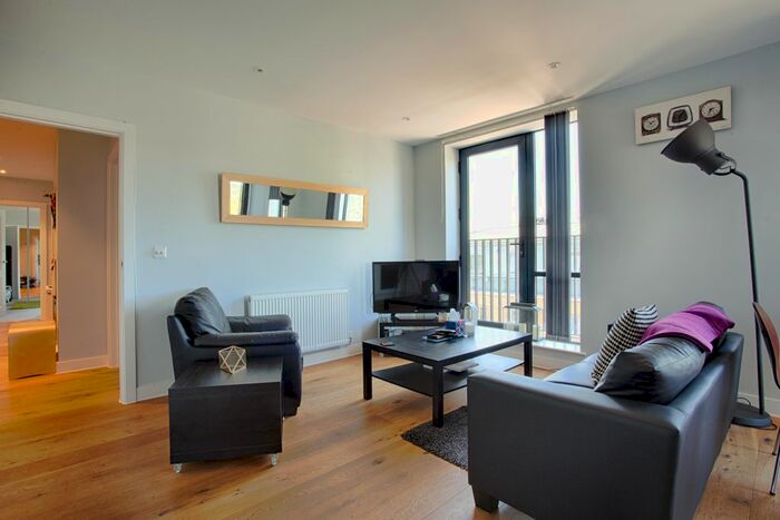 2 Bedroom Flat To Rent In Hermitage Lane, London, SW16