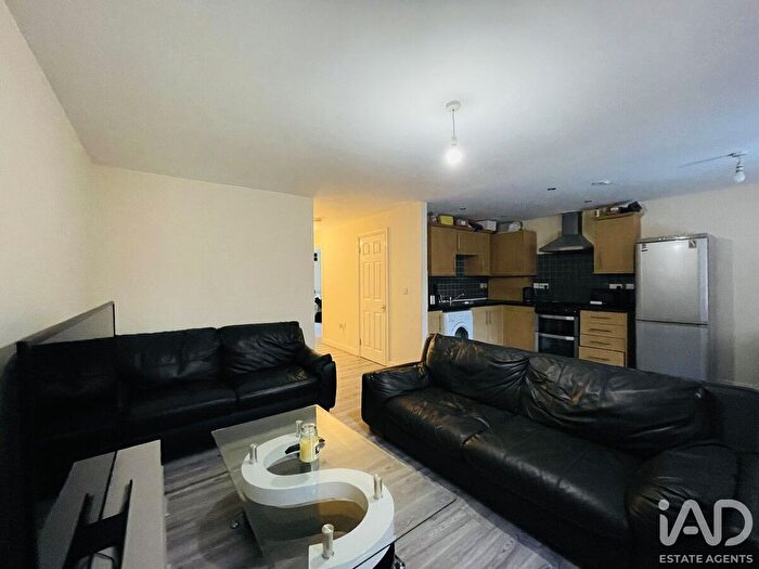 2 Bedroom Flat For Sale In David Road, Coventry, CV1