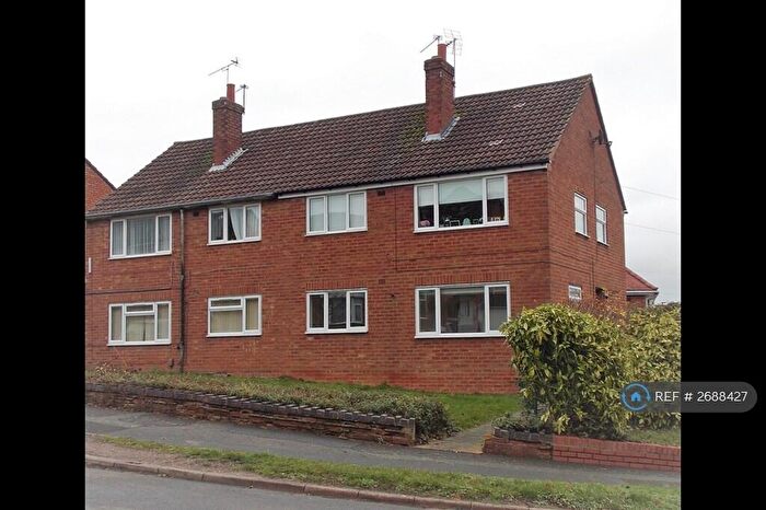 2 Bedroom Maisonette To Rent In Oakenshaw Road, Redditch, B98