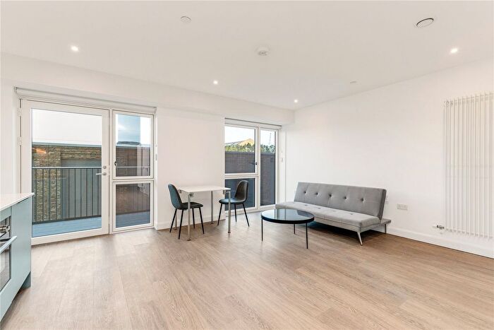 Studio To Rent In Royal Eden Docks, Botanist House, London, E16