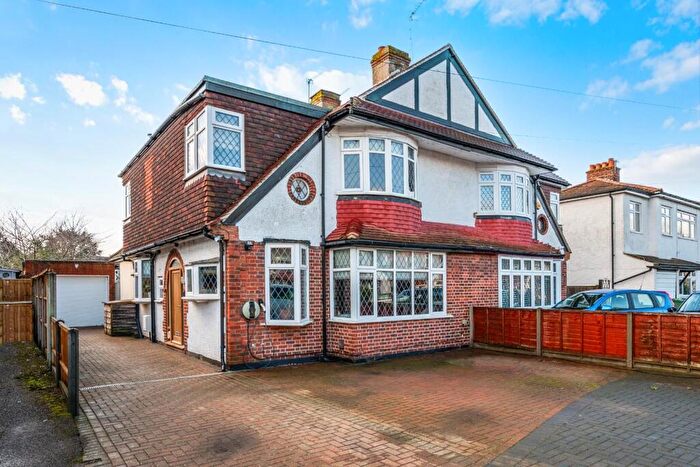 4 Bedroom Semi Detached House For Sale In Rutherwyke Close, Stoneleigh, KT17