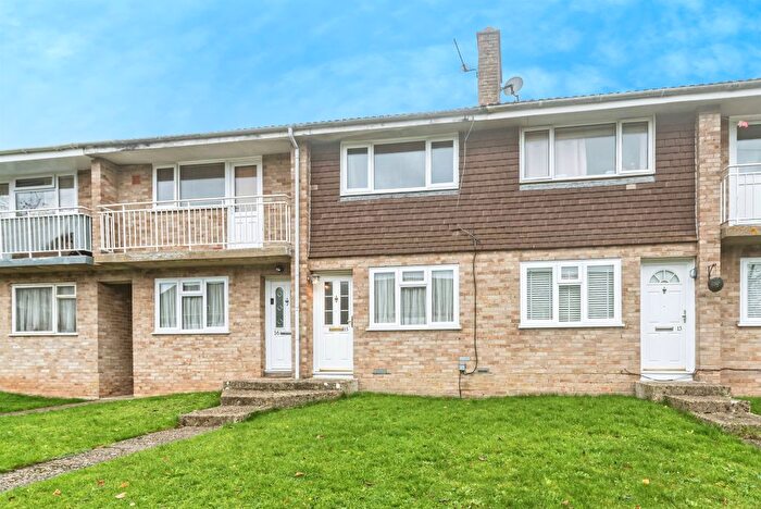 2 Bedroom Maisonette For Sale In Purcell Close, Basingstoke, RG22
