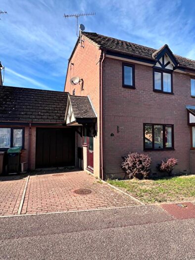 2 Bedroom Semi-Detached House To Rent In Mallard Gardens, Luton, LU3