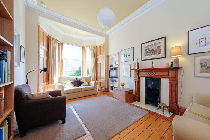 2 Bedroom Flat For Sale In B Fountainhall Road, Edinburgh, EH9