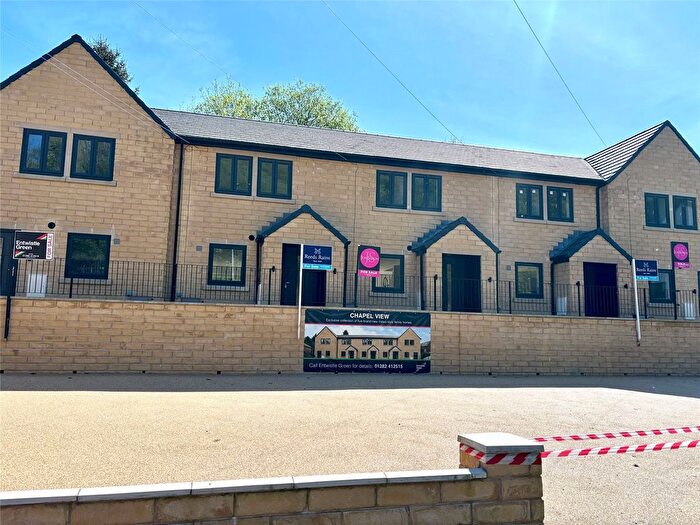 3 Bedroom End Of Terrace House For Sale In Chapel View, - Burnley Road, Todmorden, OL14