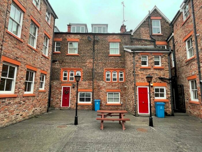 3 Bedroom Apartment To Rent In High Street, Wavertree, L15